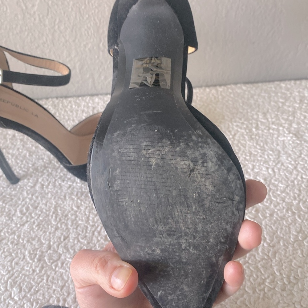 Suede black Courts - Picture 5 of 6